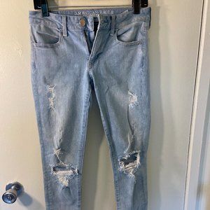 American Eagle Ripped Lightwash Jeans Size 4